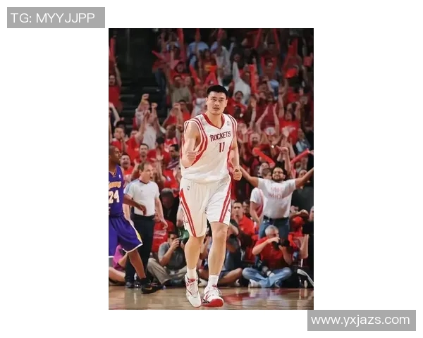 姚明高清图文集锦展现篮球巨星的风采与荣耀瞬间