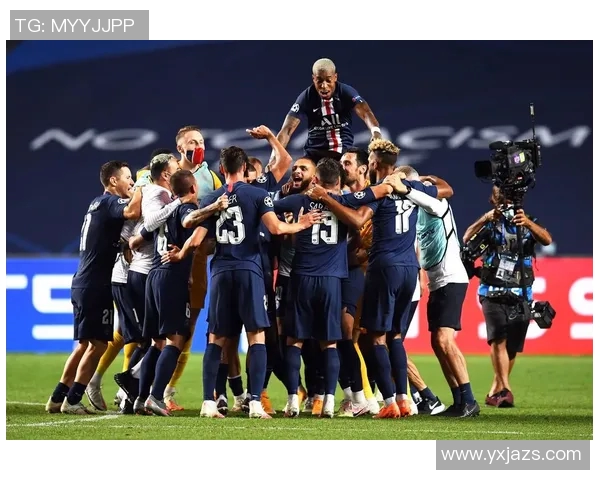 巴黎圣日耳曼主场遭球迷袭击,警方介入调查加强安保 巴黎圣日耳曼主场遭球迷袭击,警方介入调查加强安保